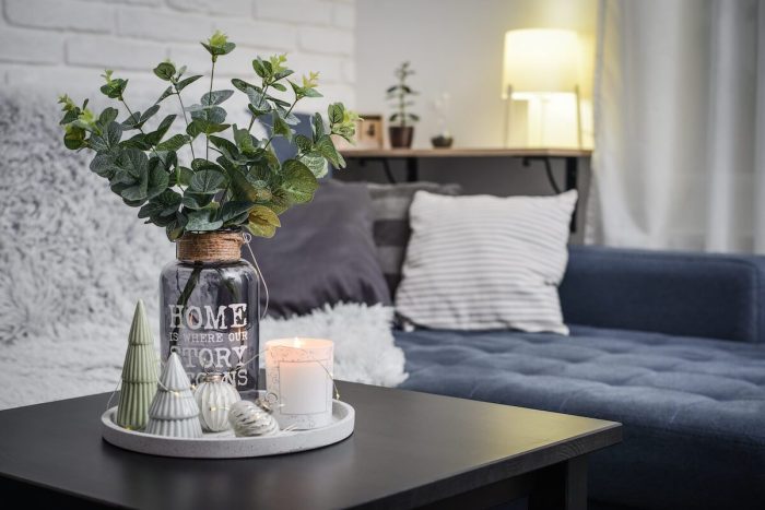 Living room table decor