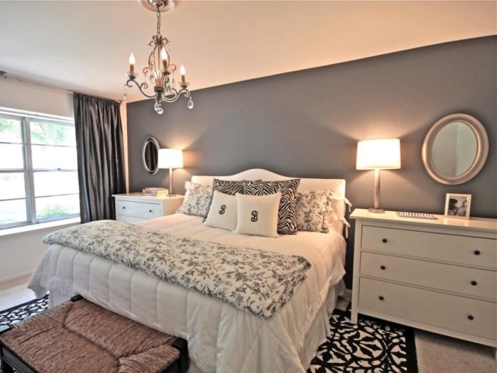 Gray wall decor for bedroom