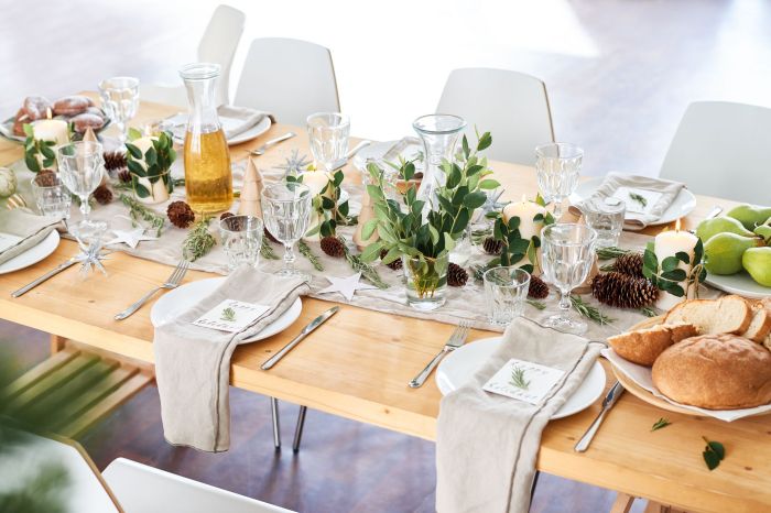 Formal dining table decor