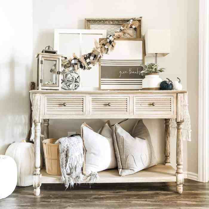 Decor ideas for console table