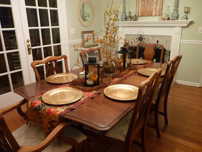 Simple dining table decor ideas