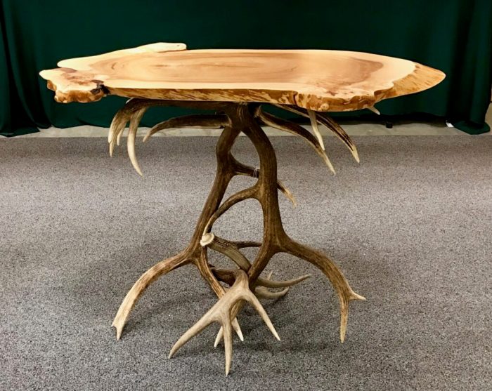 Antler decor for table