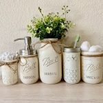 Farmhouse bathroom wall decor ideas